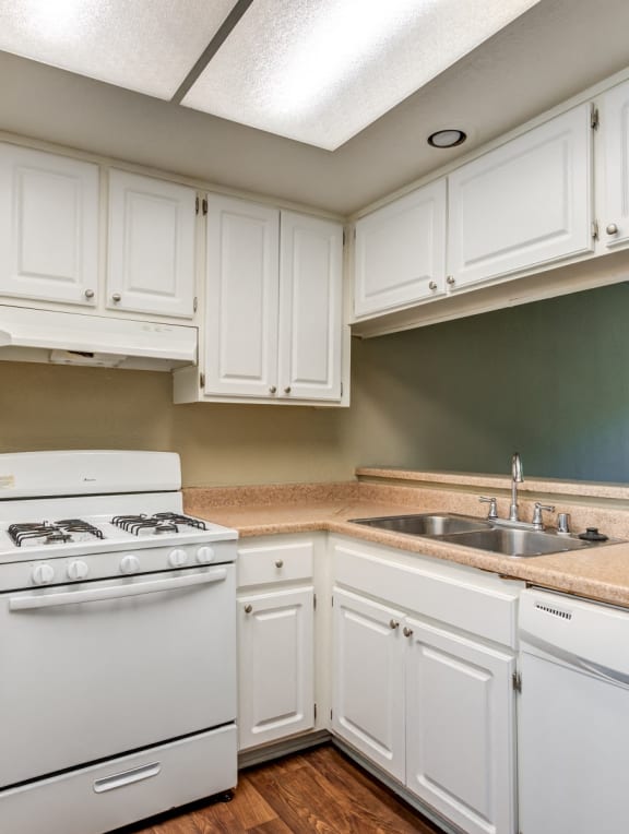 Apartments in La Sierra, Riverside, CA Riverwalk Landing